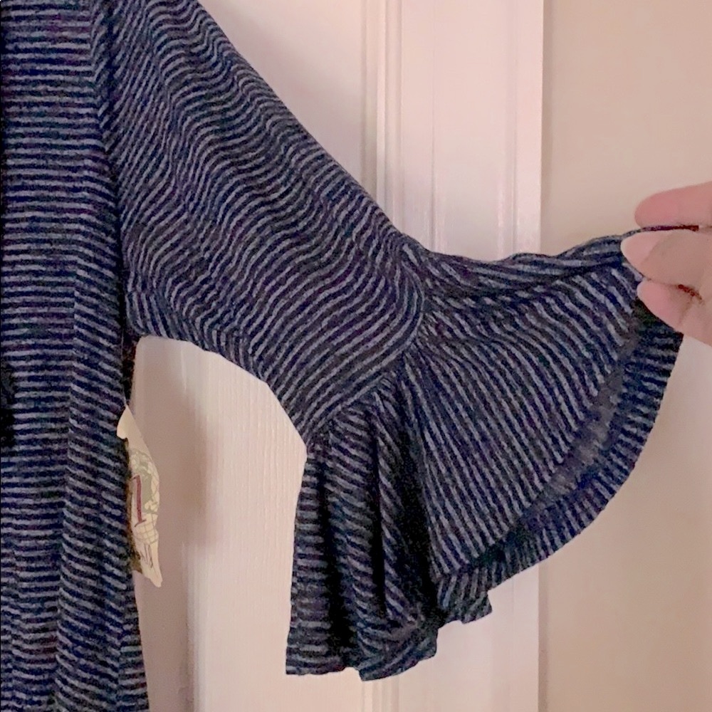 BLUE TOP & SCARF - Picture 5 of 7
